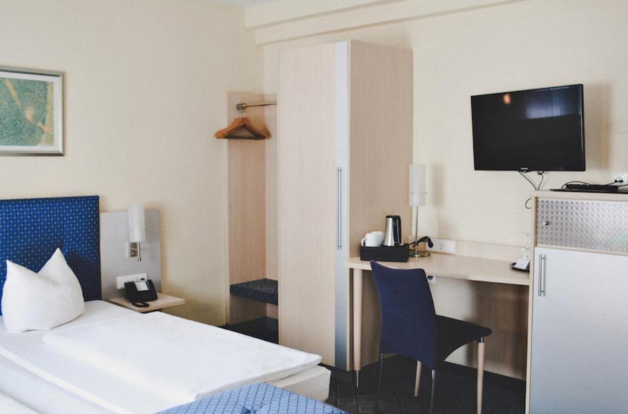 Hotel Loewen-Seckenheim Mannheim Extérieur photo