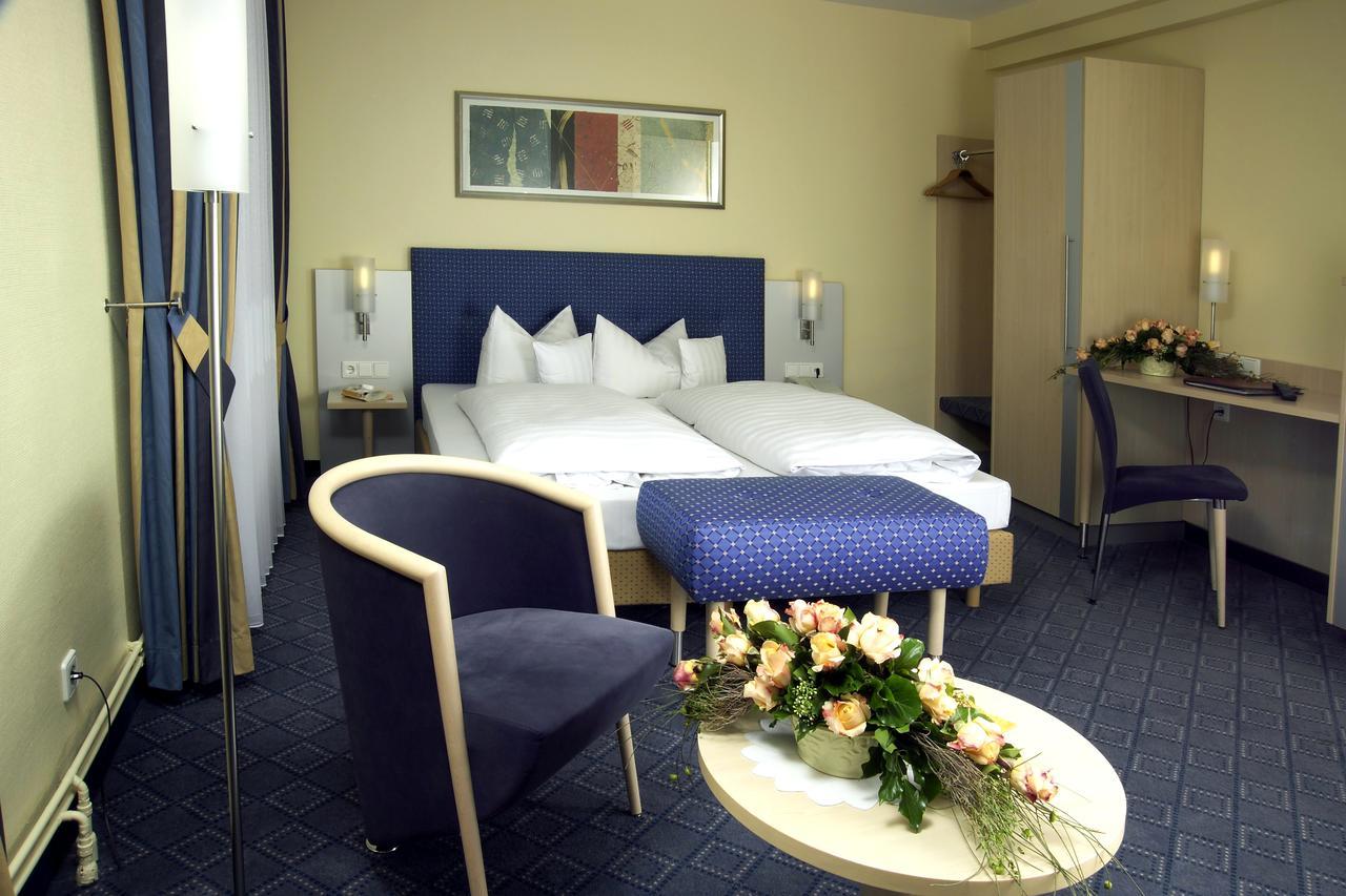 Hotel Loewen-Seckenheim Mannheim Extérieur photo