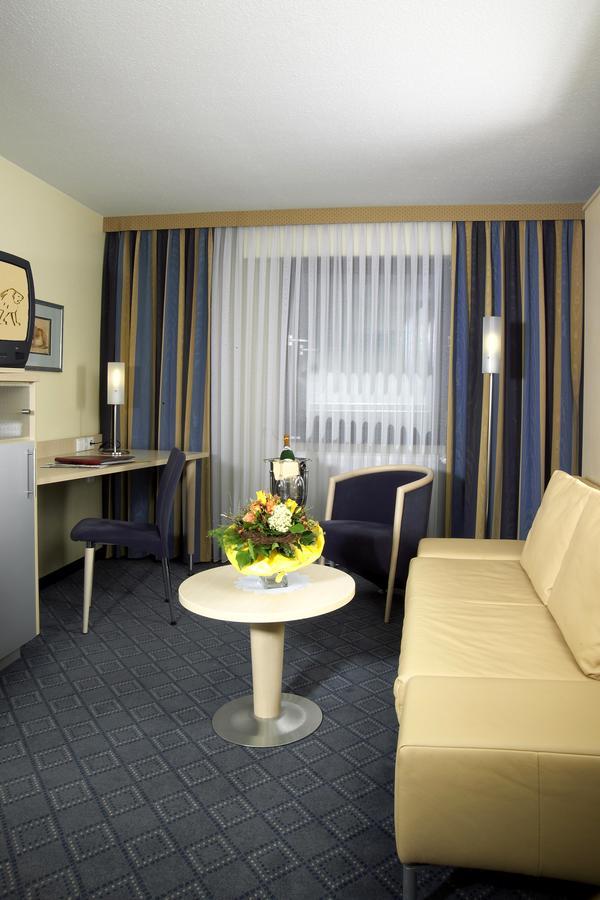 Hotel Loewen-Seckenheim Mannheim Extérieur photo